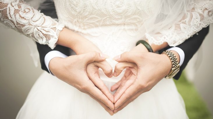 Aturan Mengenai Suami Istri Bekerja Dalam Satu Perusahaan